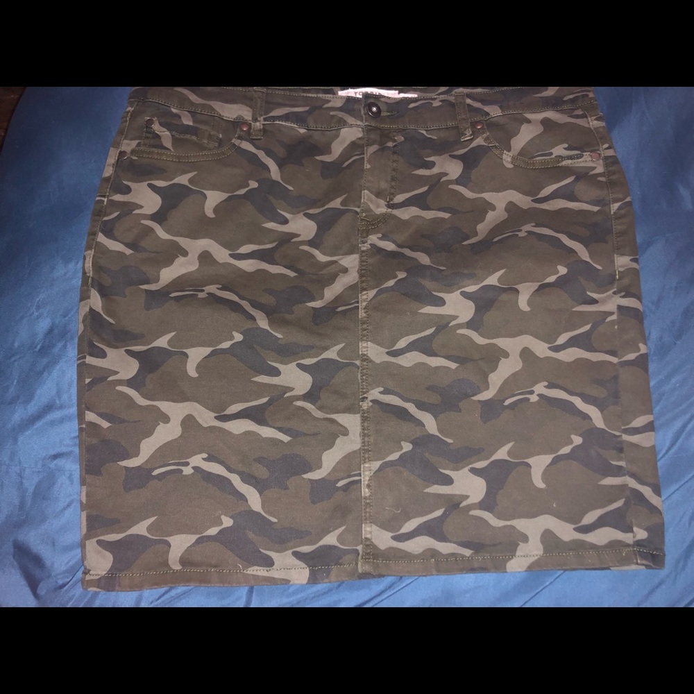 CAMO TWILL MINI SKIRT
